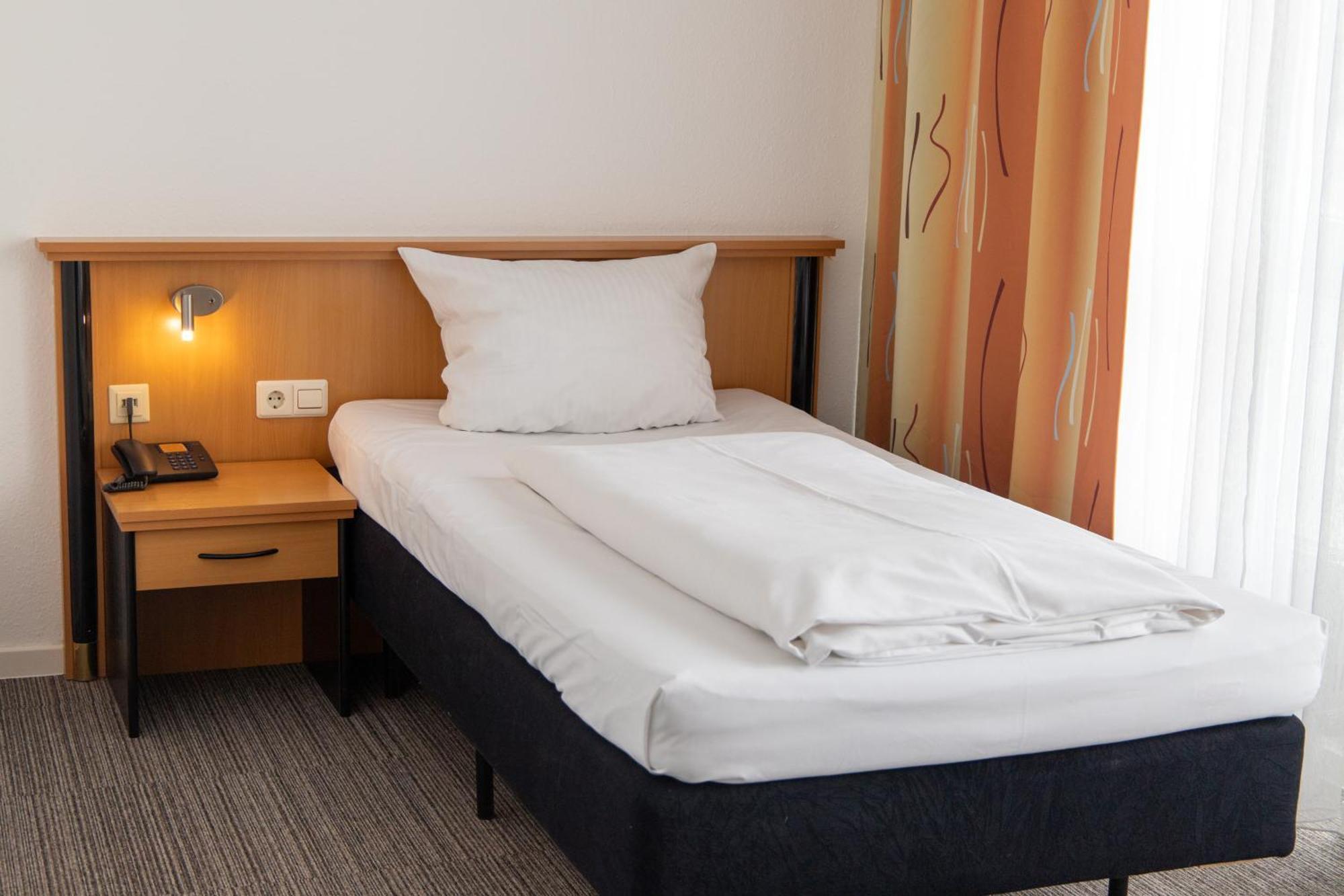 Hotel Am Suedtor Backnang Exterior photo